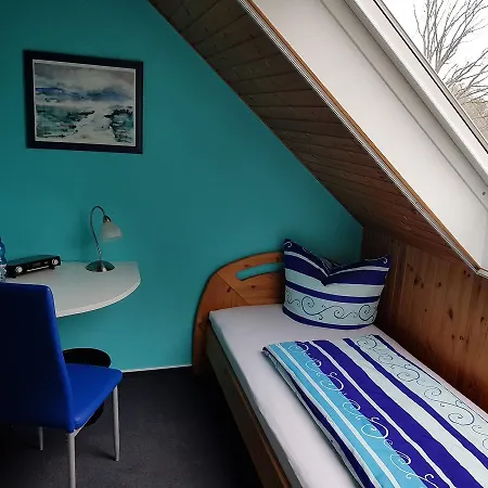 Bed & Breakfast 'das Kleine Landhaus' 3*