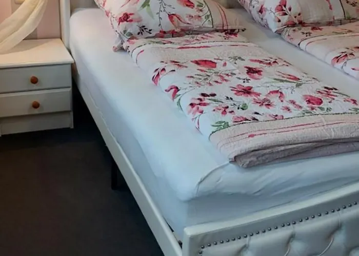 Bed & Breakfast 'das Kleine Landhaus' 3*